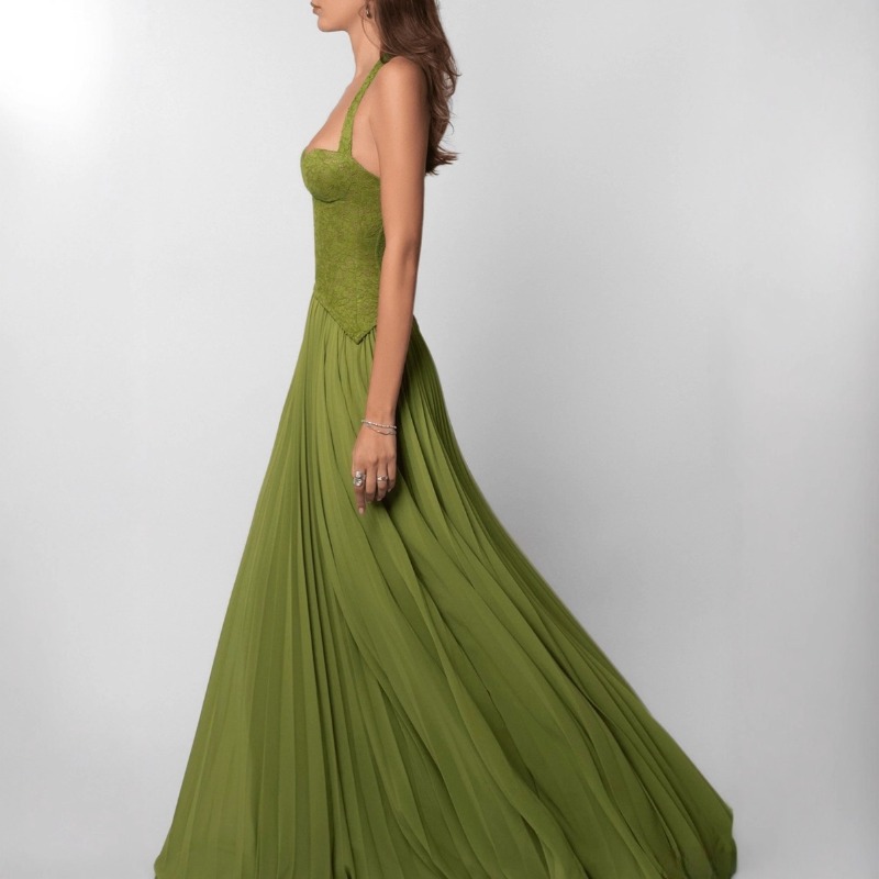 เดรสยาวแบบผูกคอ คอลึก เซ็กซี่  - Maxi Dress Halter บทวิจารณ์และราคา